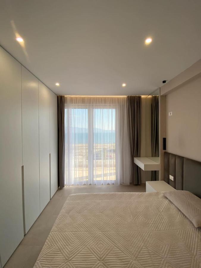 Sea View Apartment Luxury فلورا المظهر الخارجي الصورة