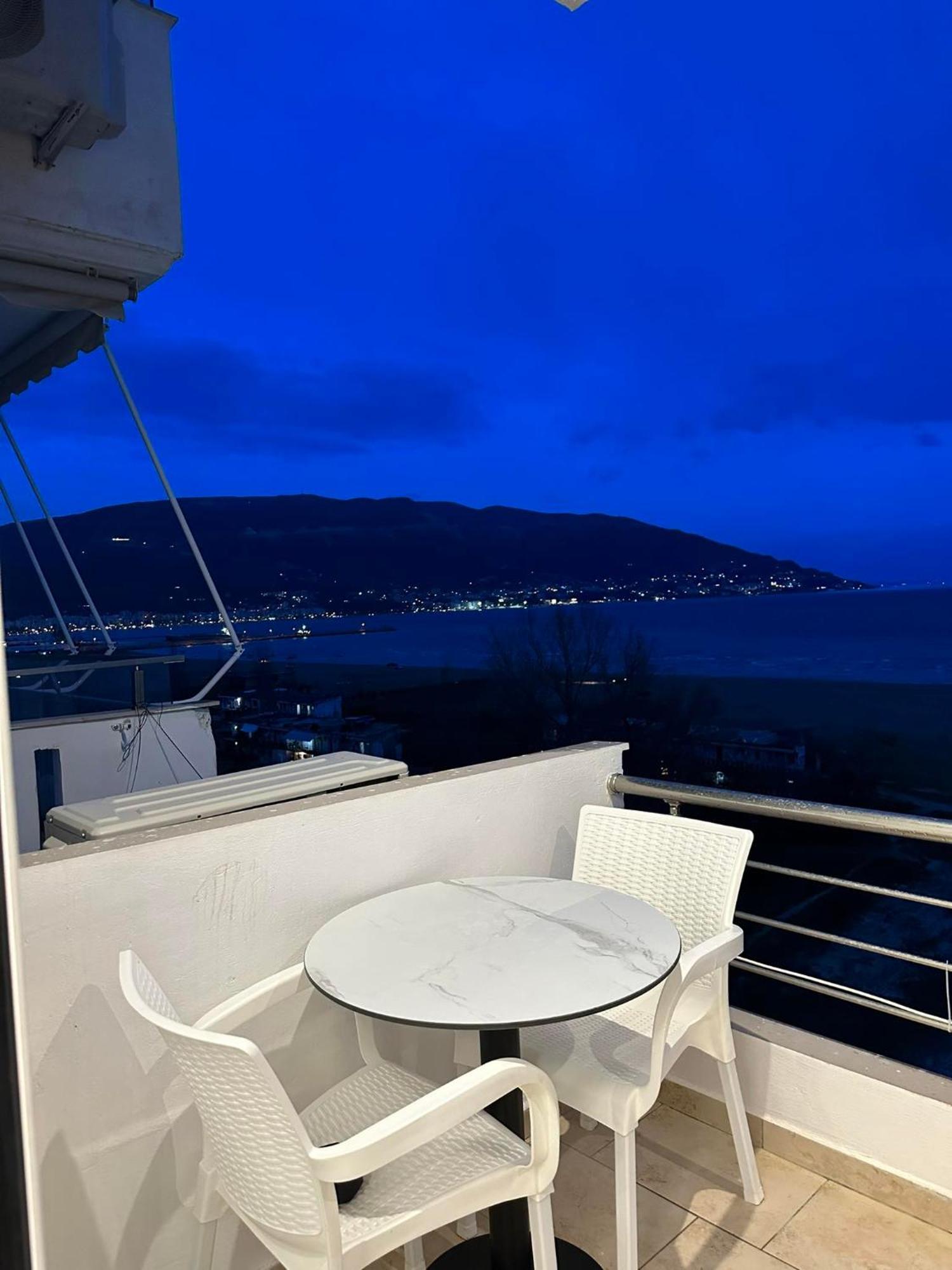 Sea View Apartment Luxury فلورا المظهر الخارجي الصورة
