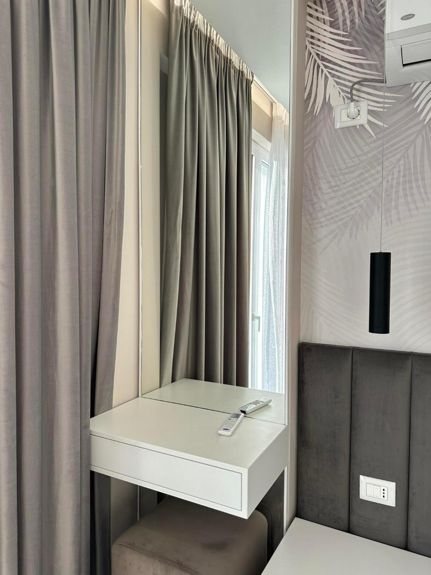 Sea View Apartment Luxury فلورا المظهر الخارجي الصورة
