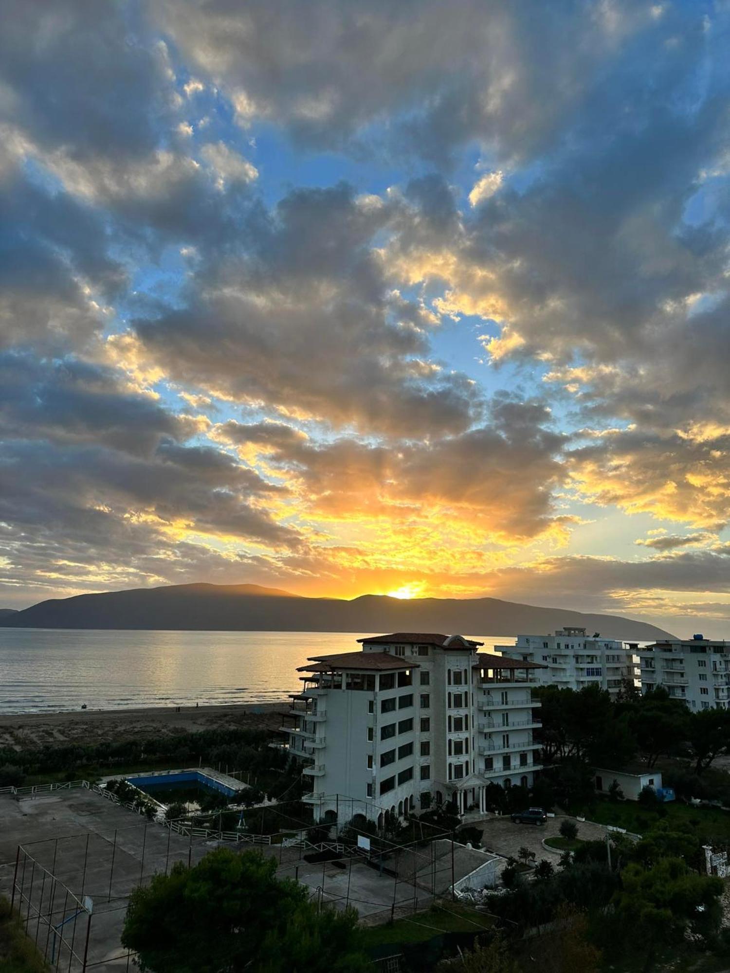Sea View Apartment Luxury فلورا المظهر الخارجي الصورة