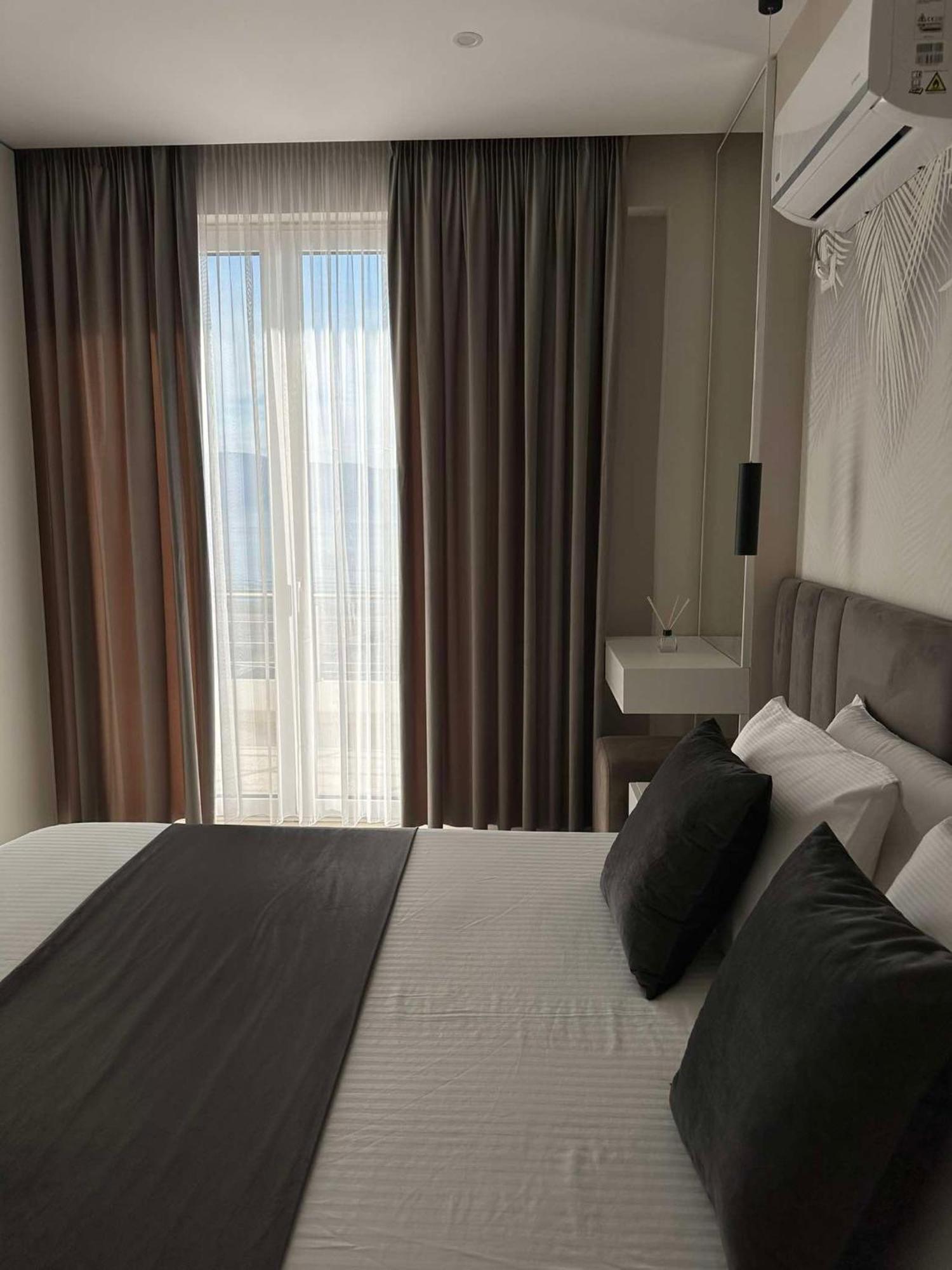 Sea View Apartment Luxury فلورا المظهر الخارجي الصورة